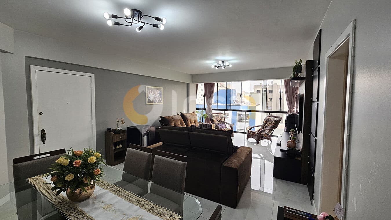 Apartamento no centro semi mobiliado 💜
