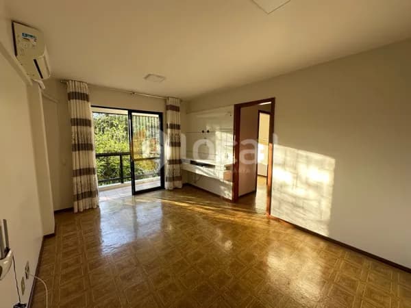Apartamento Semi Mobiliado