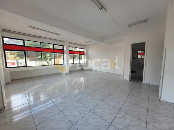 Sala Comercial Ampla