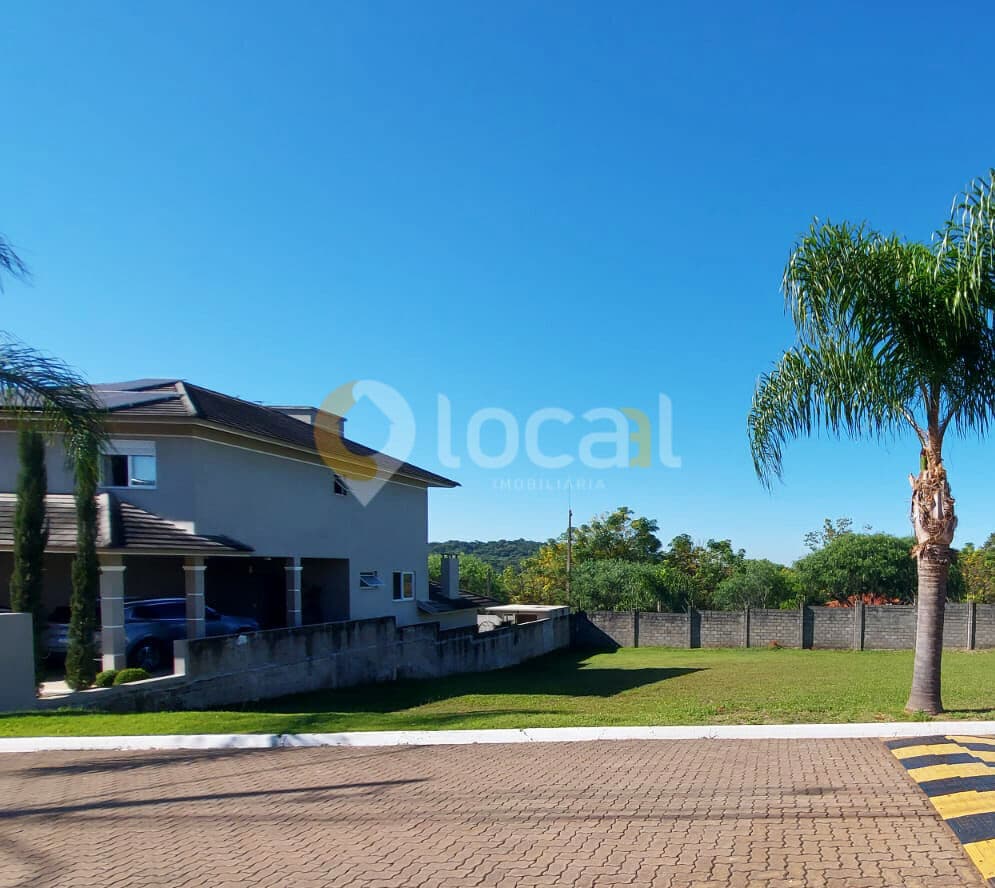 Terreno em condomínio de alto padrão