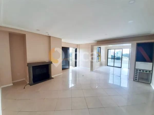 Cobertura Duplex no centro da cidade!