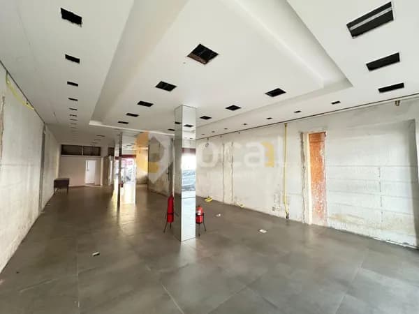 Sala Comercial na Av. Flores da Cunha