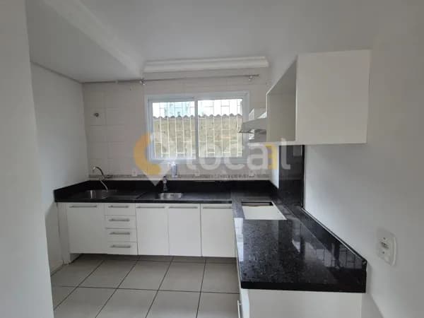 Apartamento Semi mobiliado