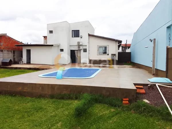 Casa com Piscina