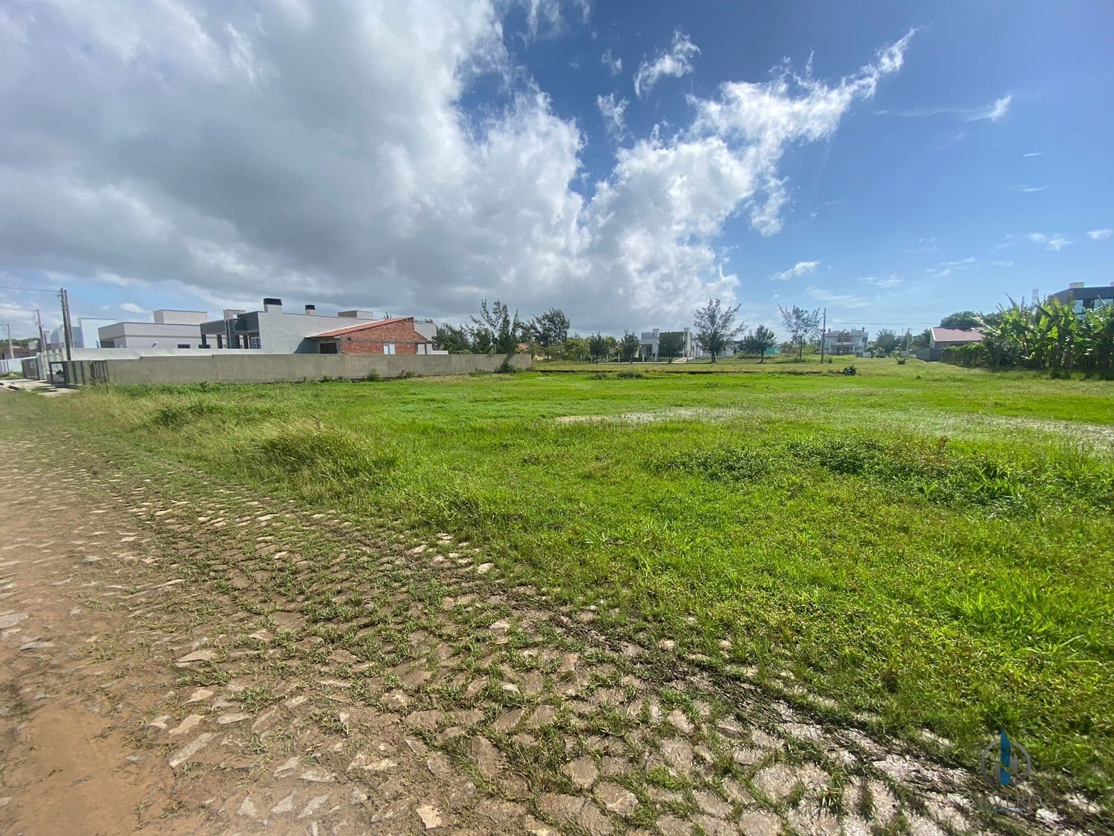 Dois terrenos na Praia de Bellatorres