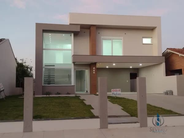 Casa com 4 quartos na Praia de Bellatorres