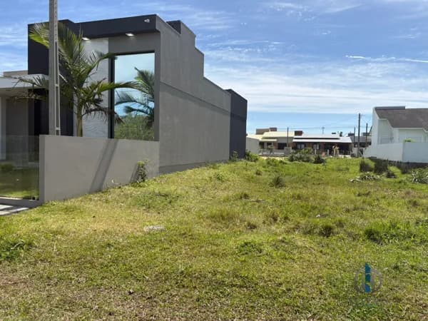 🏖️ Terreno à venda em Balneário Bellatorres!