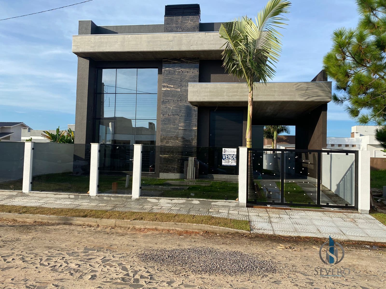 Casa alto padrão na Rua do Leão Marinho