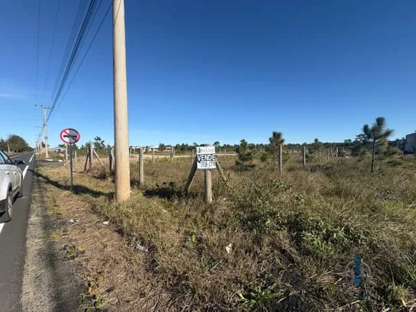 Terreno na Praia Xangri-lá dos Mares, frente para o asfalto