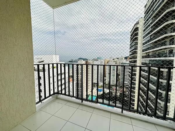 Apartamento em Guarujá - Pitangueiras