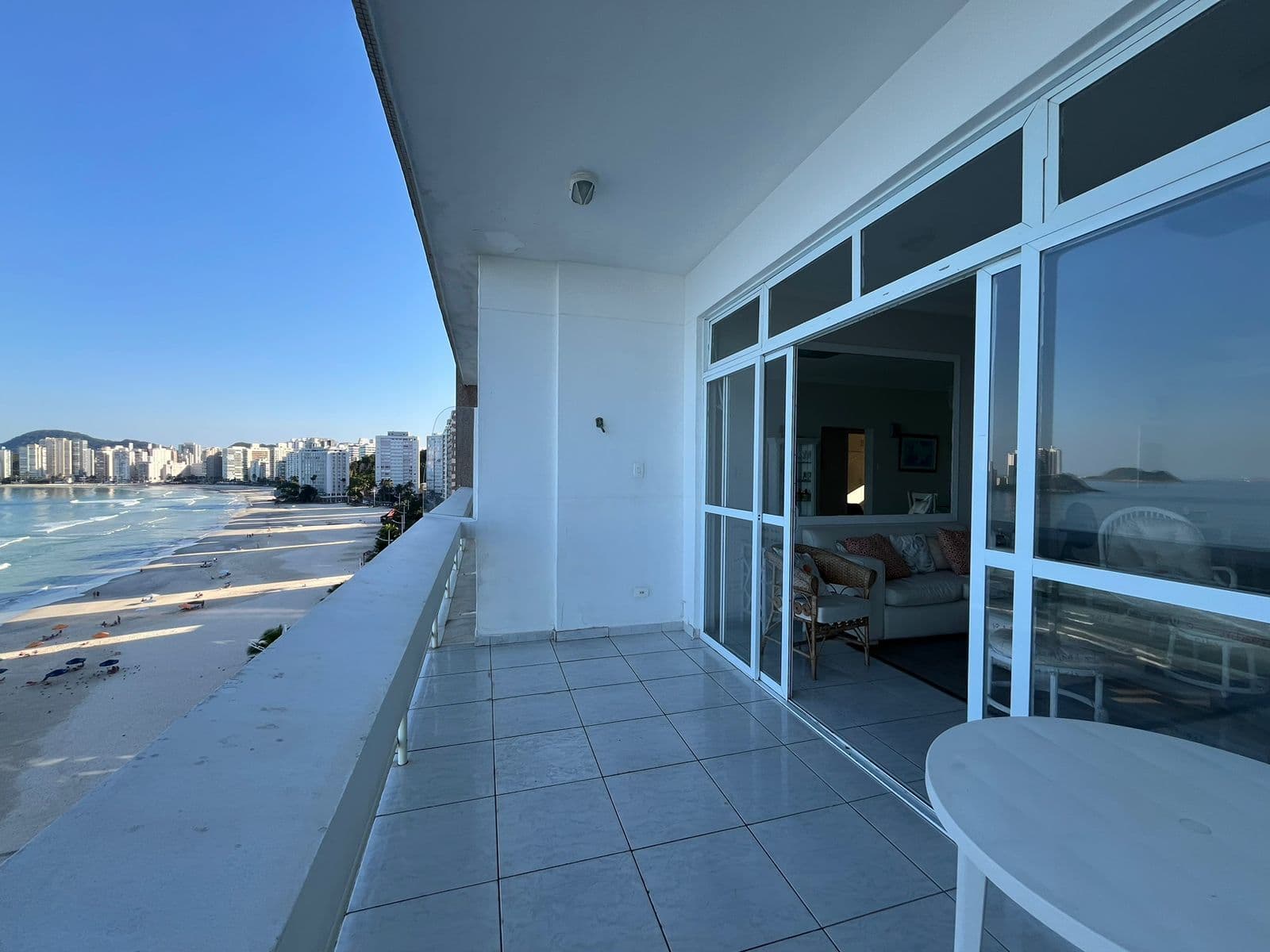 Apartamento em Guarujá - Pitangueiras