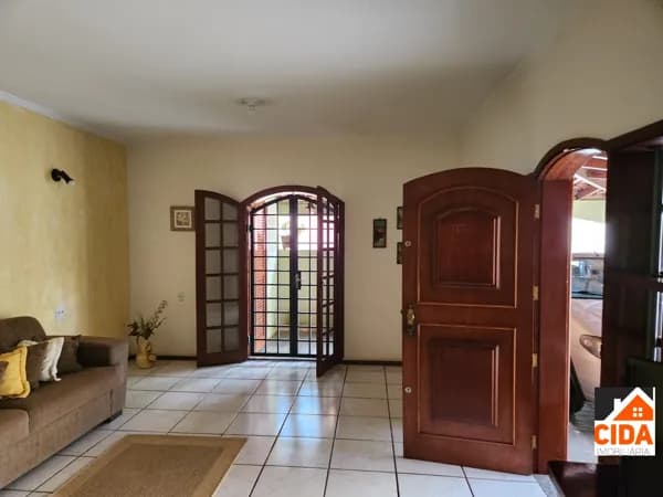 Casa à venda no bairro Jardim América - Mogi Mirim/SP