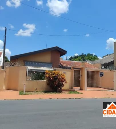 Casa à venda no bairro Jardim América - Mogi Mirim/SP