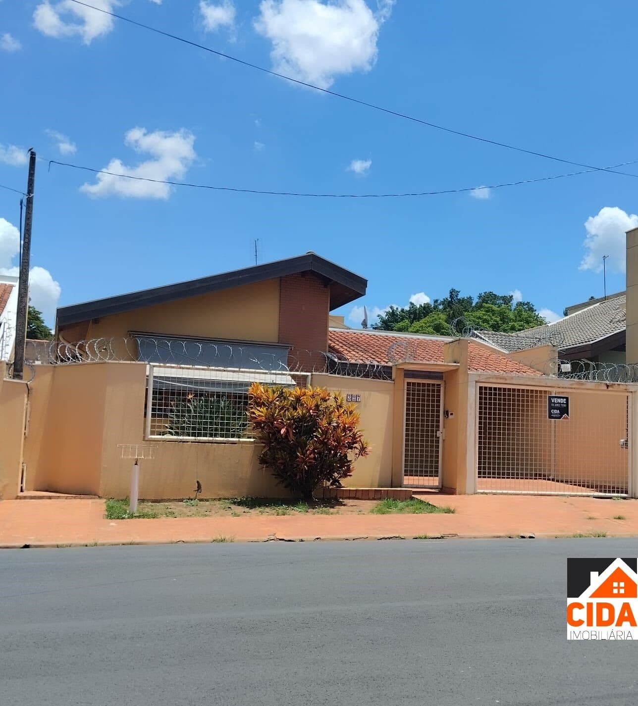 Casa à venda no bairro Jardim América - Mogi Mirim/SP