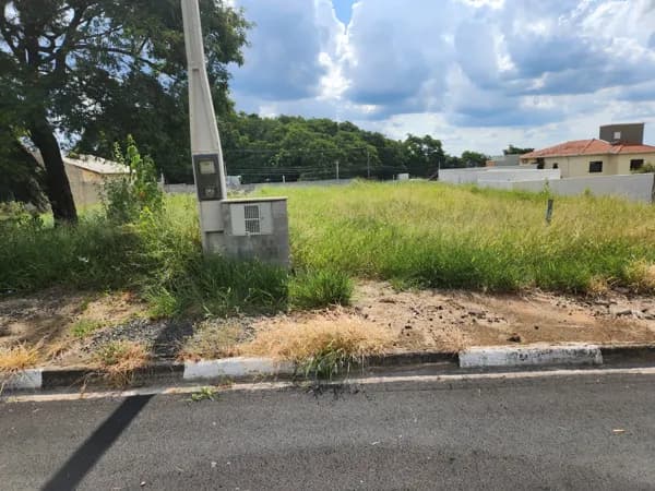 Terreno à venda no bairro Jardim Patrícia - Mogi Mirim/SP