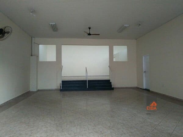 Salão comercial padrão para Aluguel no Centro Mogi Mirim-SP