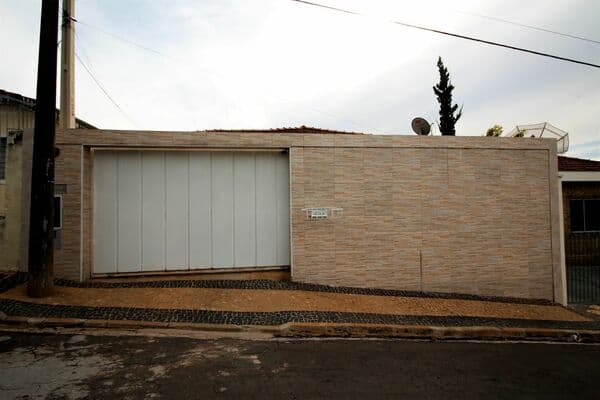 Casa à venda no bairro Santa Cruz - Mogi Mirim/SP