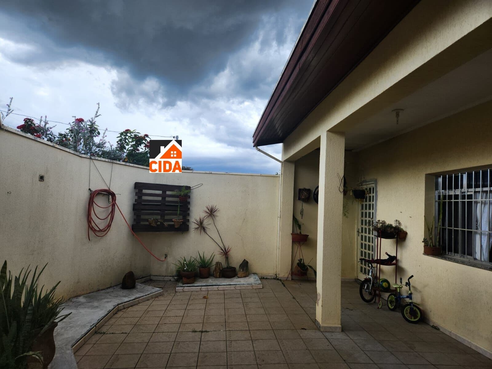 Casa à venda no bairro Jardim Paulista - Mogi Mirim/SP