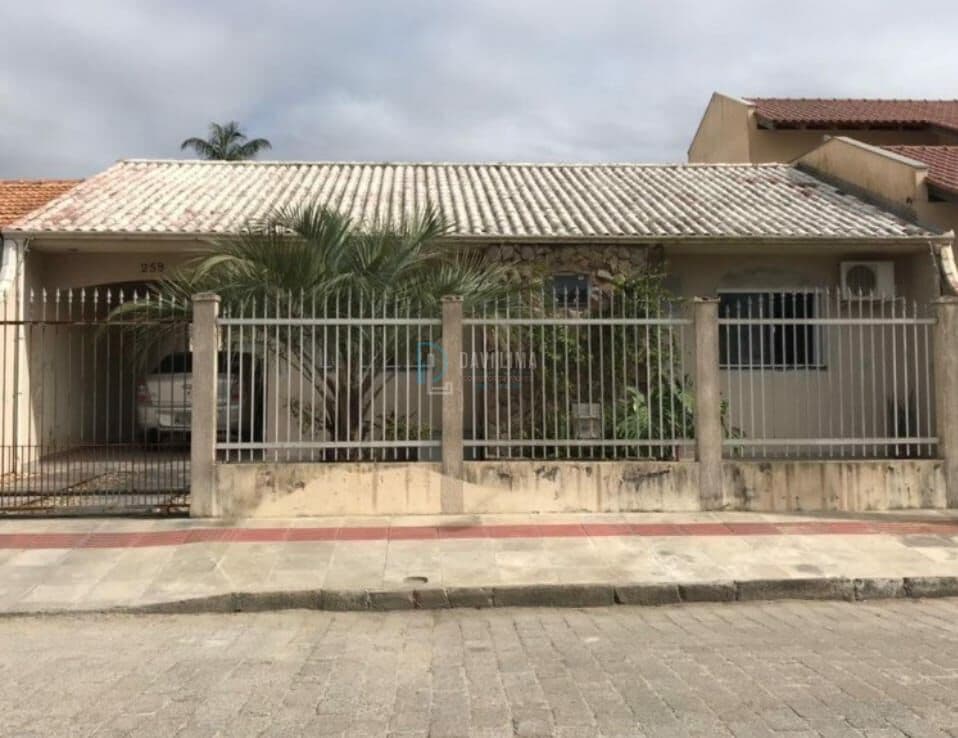 Casa em Tijucas - Universitario