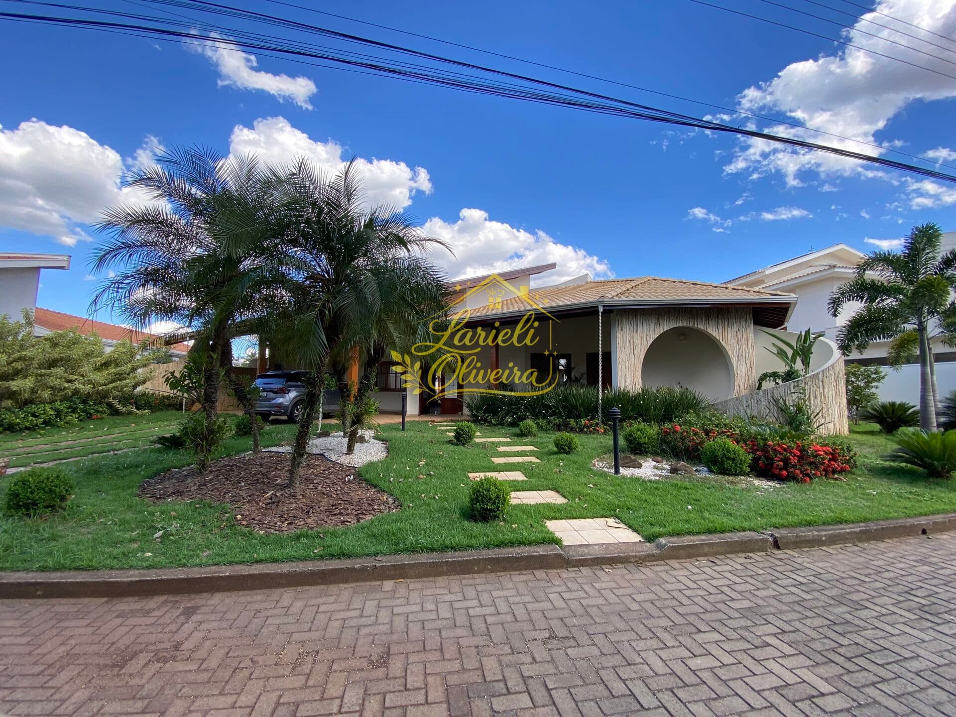 Casa 3 Quartos/2 Suítes, Alto Padrão no Condomínio Alemac em Paulínia-SP