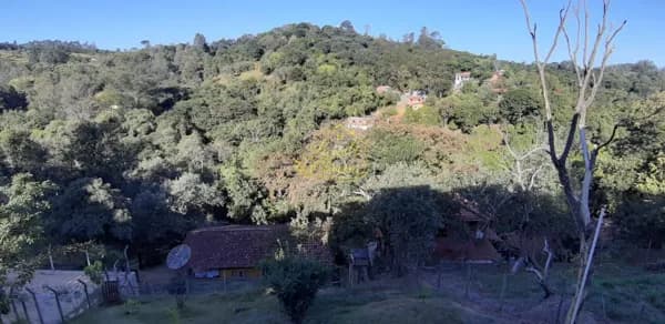 Chácara à Venda em Sousas - Campinas / SP