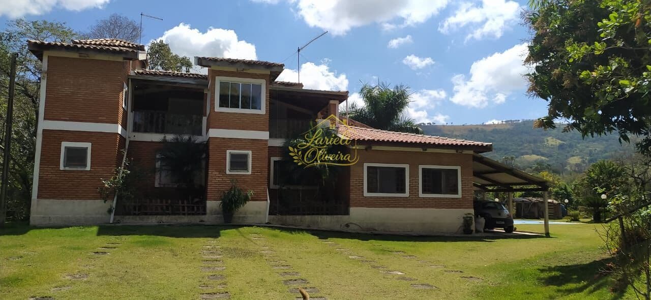 Sítio à Venda em Jacutinga – MG | 2 HECTARES | COMPLETO E PRONTO PARA MORAR