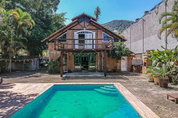 IMPERDÍVEL - Casa de 3 SUÍTES em VARGEM PEQUENA - à venda por R$ 1.300.000,00 - Rio de Janeiro, RJ