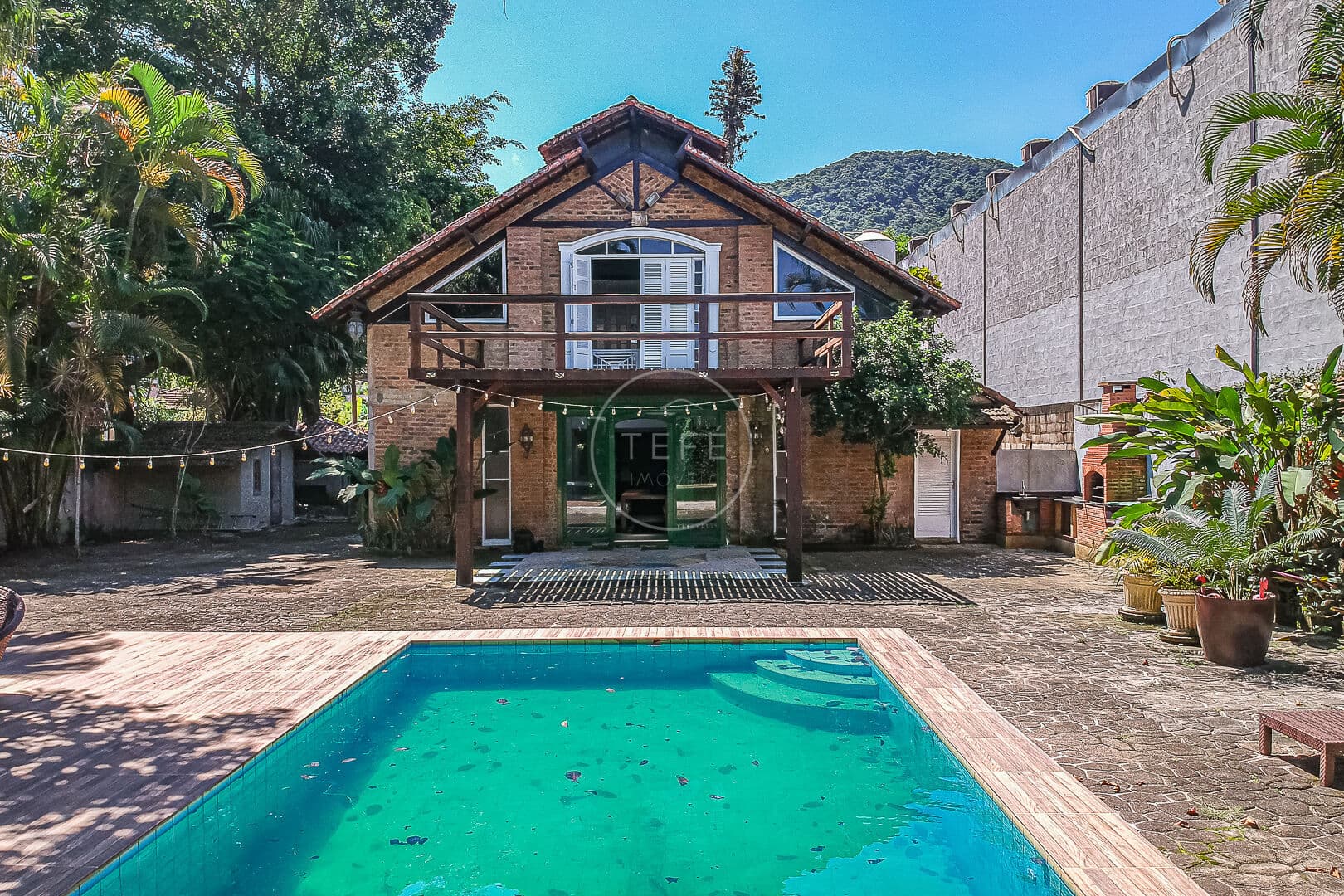 IMPERDÍVEL - Casa de 3 SUÍTES em VARGEM PEQUENA - à venda por R$ 1.300.000,00 - Rio de Janeiro, RJ