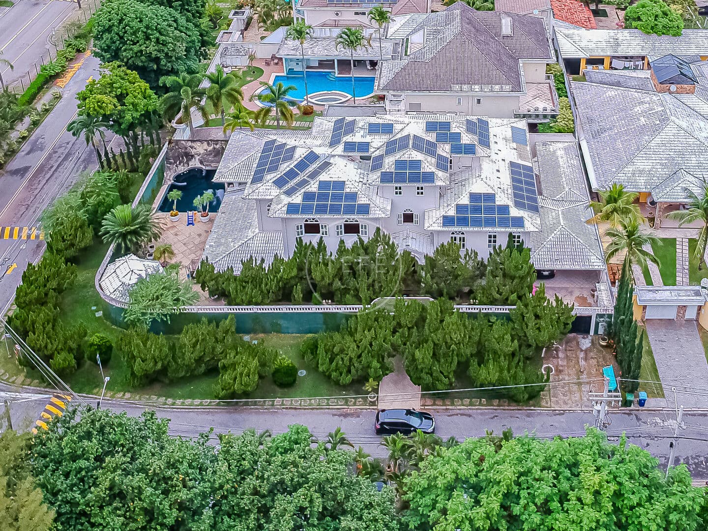 MANSÃO com 6 DORMITÓRIOS e 1.200m² no VILLAGE MARAPENDI - Barra da Tijuca, RIO DE JANEIRO, RJ