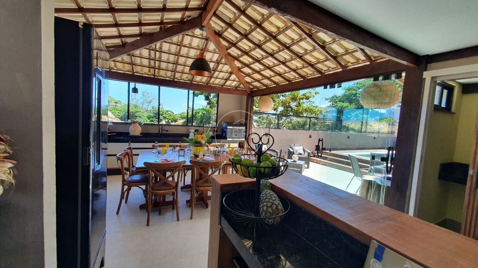 CASA de 6 SUÍTES em BÚZIOS - Ferradurinha - RJ