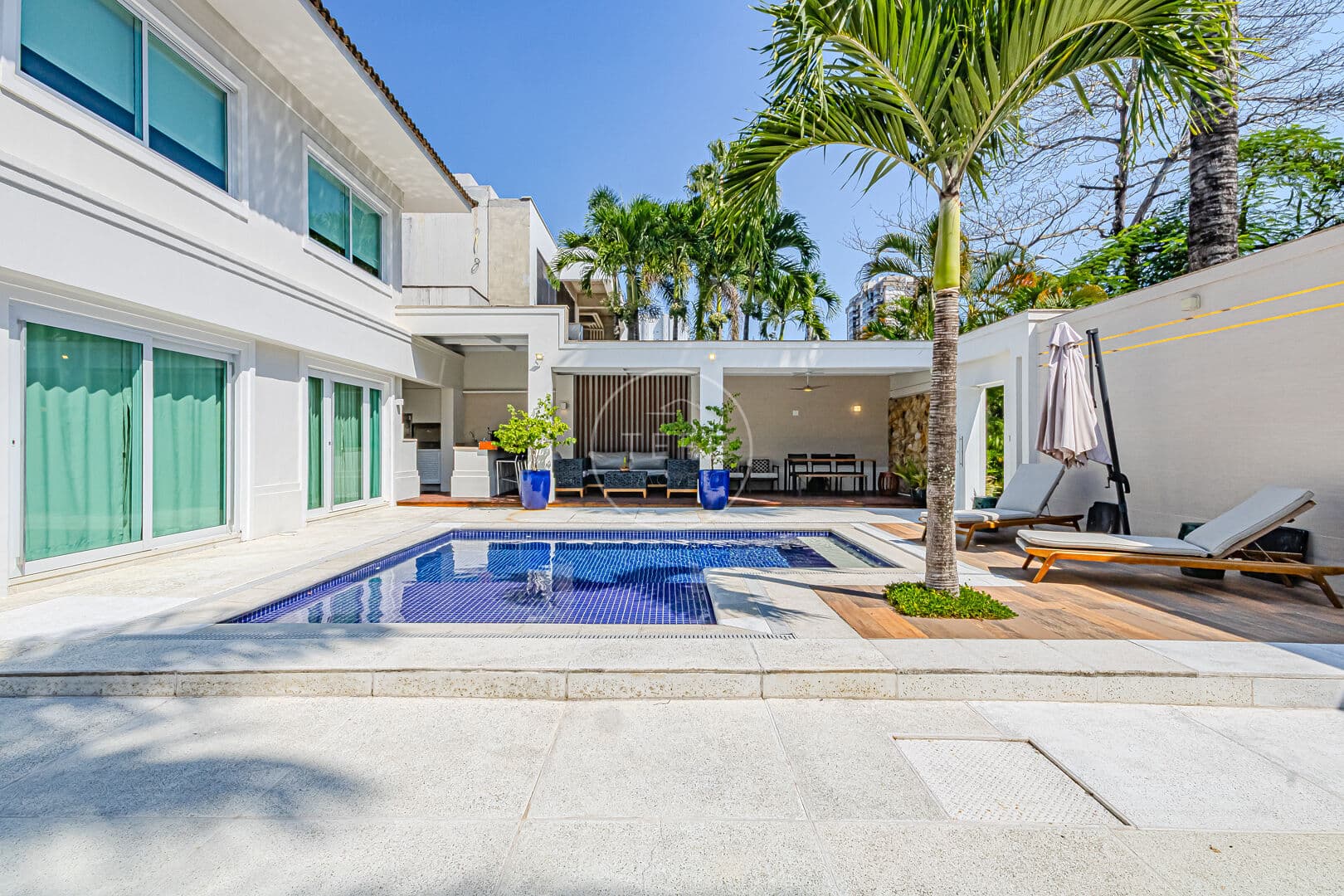 CASA DUPLEX com 3 SUÍTES e 607m² no JARDIM MARAPENDI - BARRA DA TIJUCA, RIO DE JANEIRO, RJ