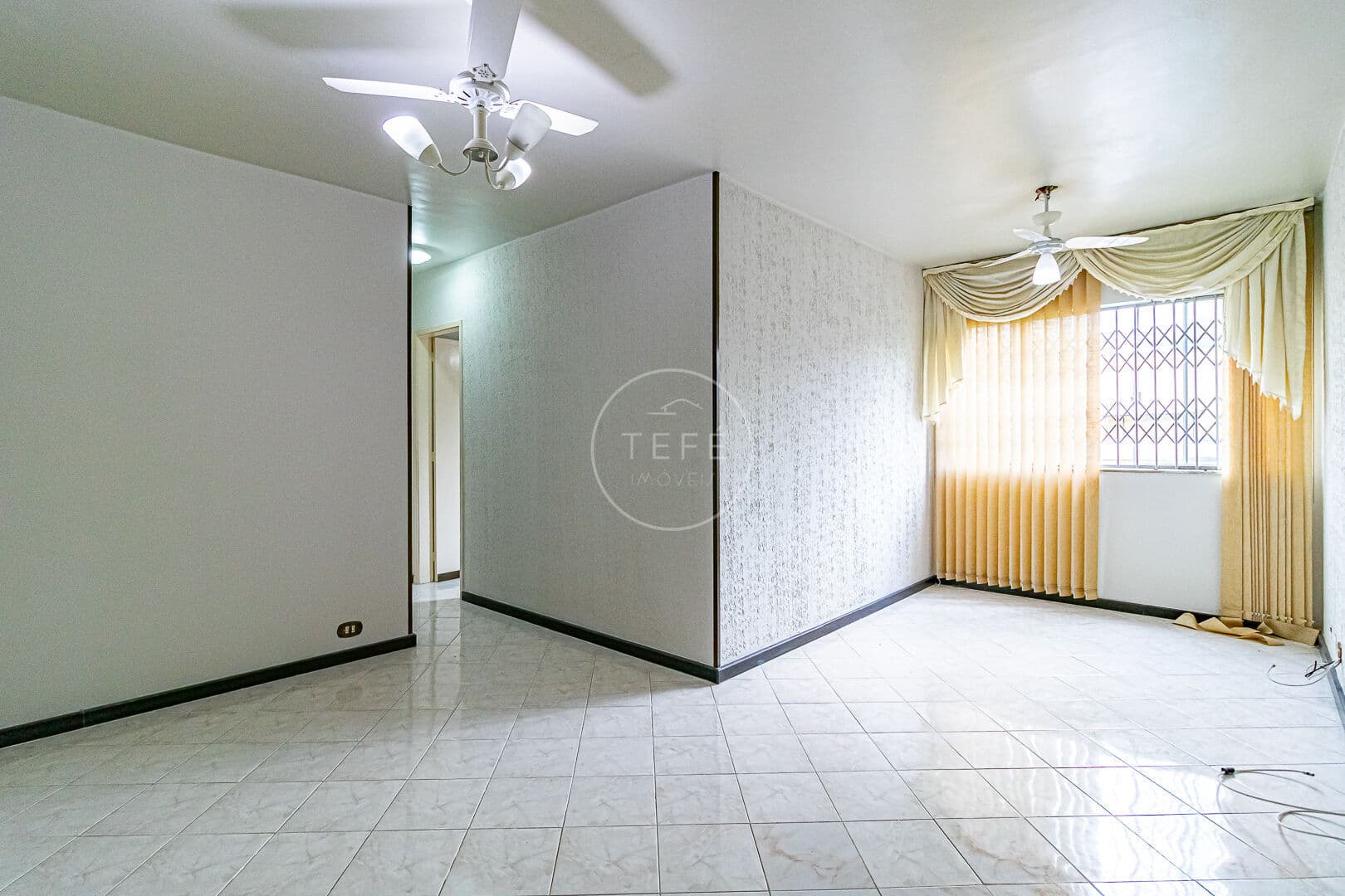 APARTAMENTO com 2 QUARTOS no TANQUE - R$ 195.000,00