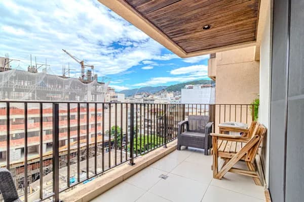 APARTAMENTO de 2 DORMITÓRIOS em COPACABANA - 150m do mar - R$ 2.390.000