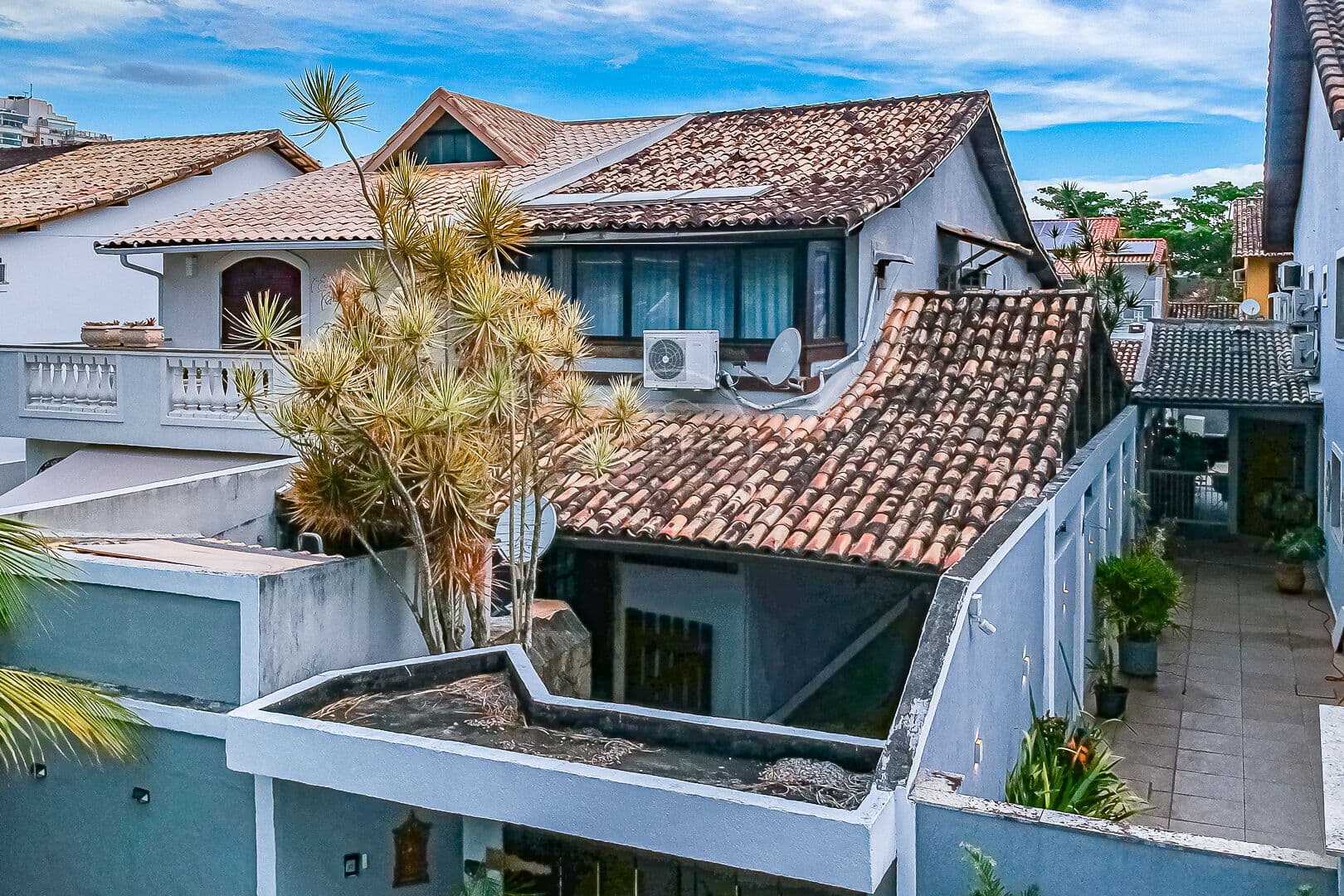 CASA com 4 DORMITÓRIOS no CONDOMÍNIO VIVENDAS DO SOL - RECREIO DOS BANDEIRANTES