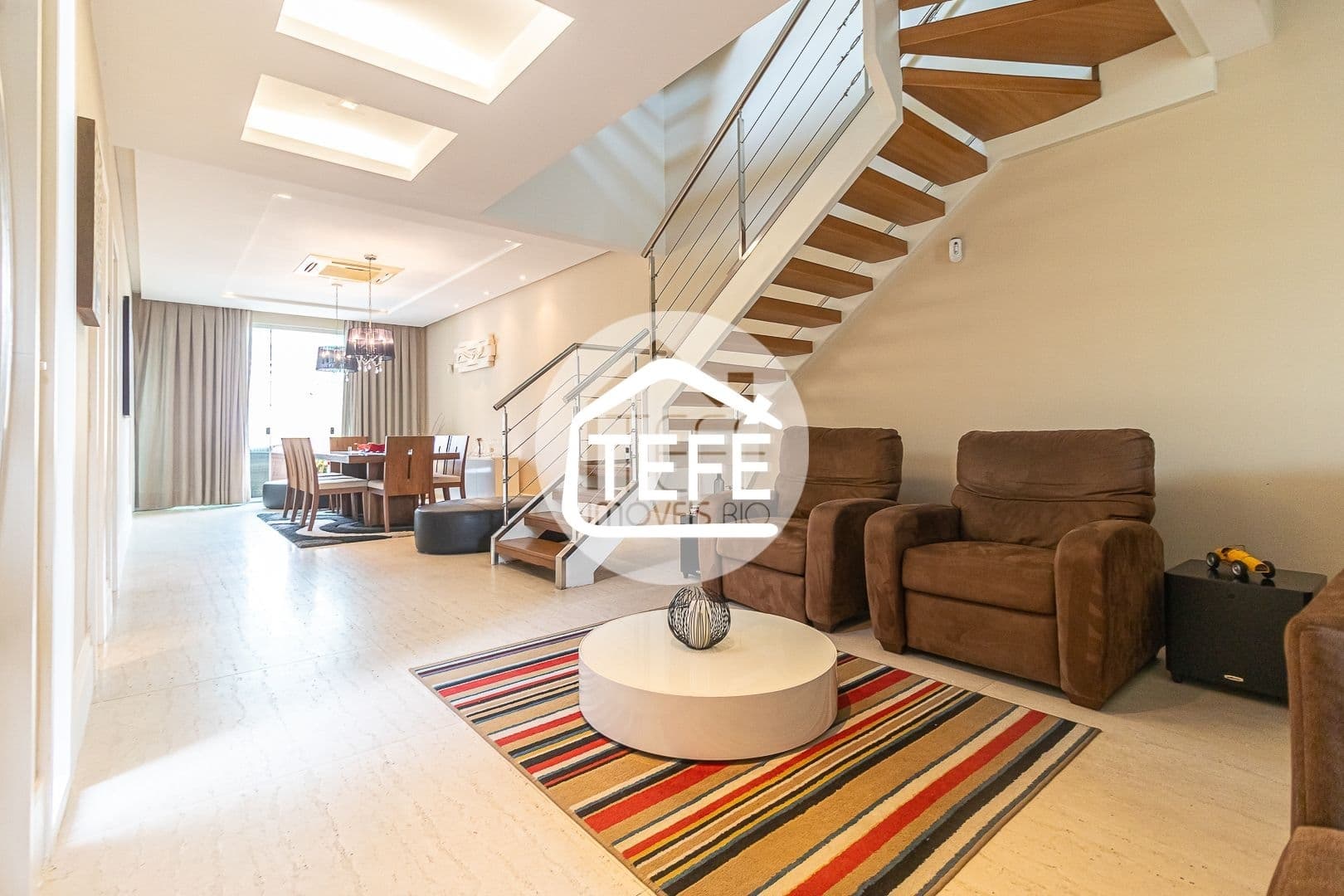 Casa com 415m² PORTEIRA FECHADA em Condomínio fechado no Recreio dos Bandeirantes