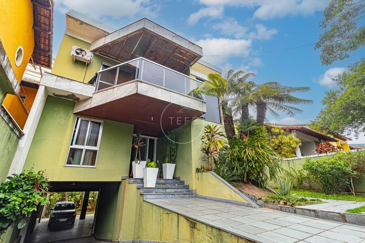 CASA com 5 DORMITÓRIOS no CONDOMÍNIO TERRAL na FREGUESIA - RIO DE JANEIRO, RJ