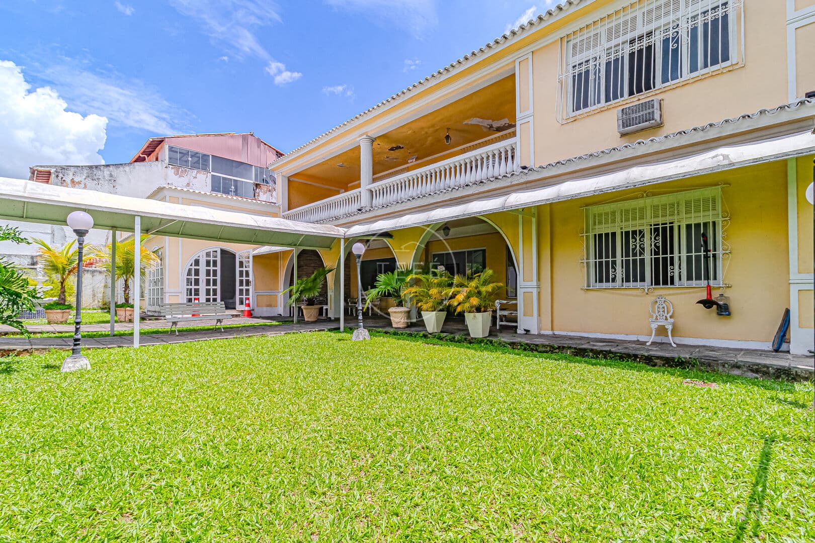 CASA com 4 DORMITÓRIOS e 11 BANHEIROS com 605 m² na TAQUARA - RIO DE JANEIRO, RJ