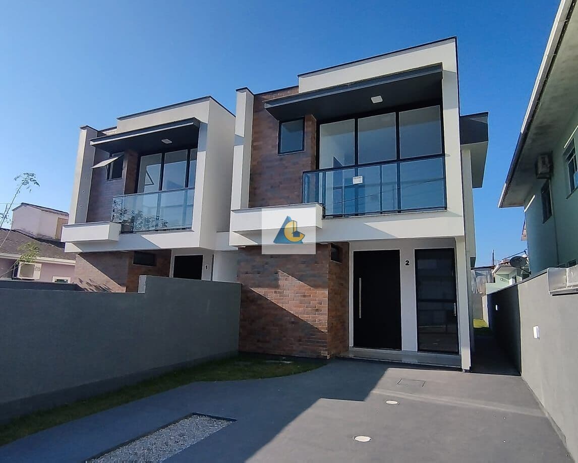 Casa Sobrado em Serraria, São José/SC