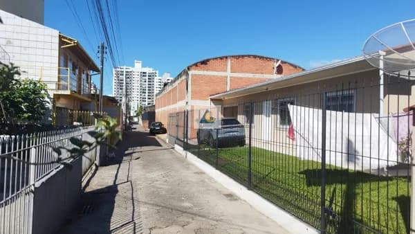Pavilhão/Galpão Salão Comercial em Roçado, São José/SC