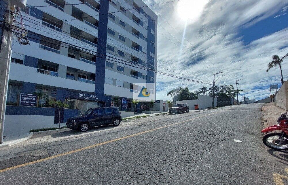 Apartamento com terraço em Capoeiras, Florianópolis/SC