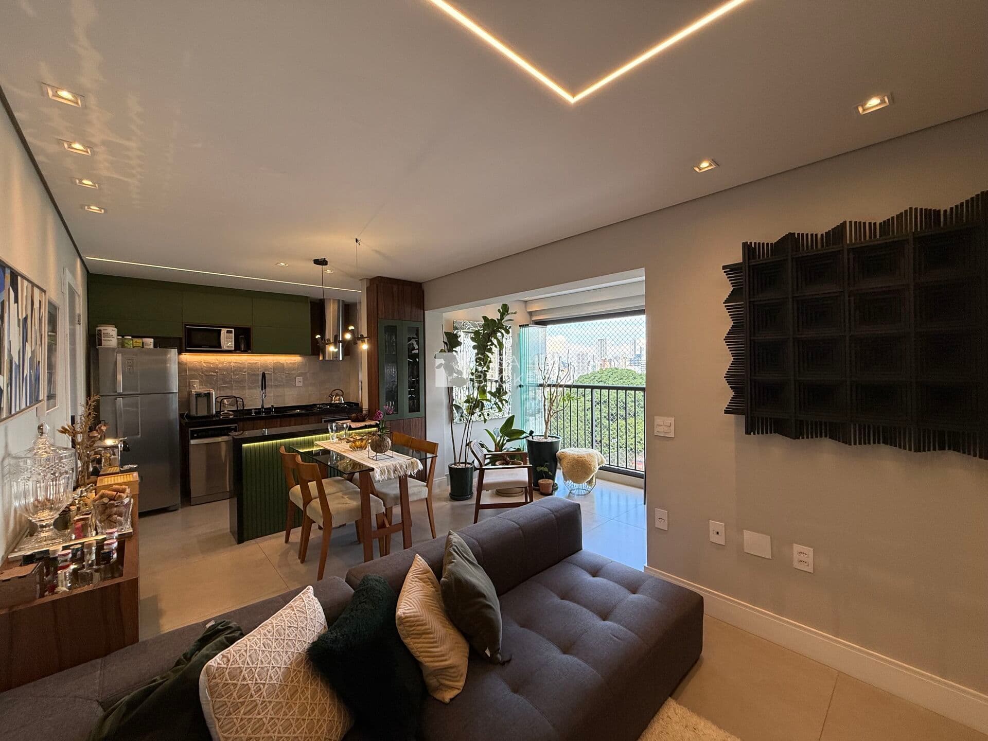 Grand Guanabara Duo | 67m² com Vaga Coberta | 2 Dormitórios (1 Suíte) e Sol da Manhã