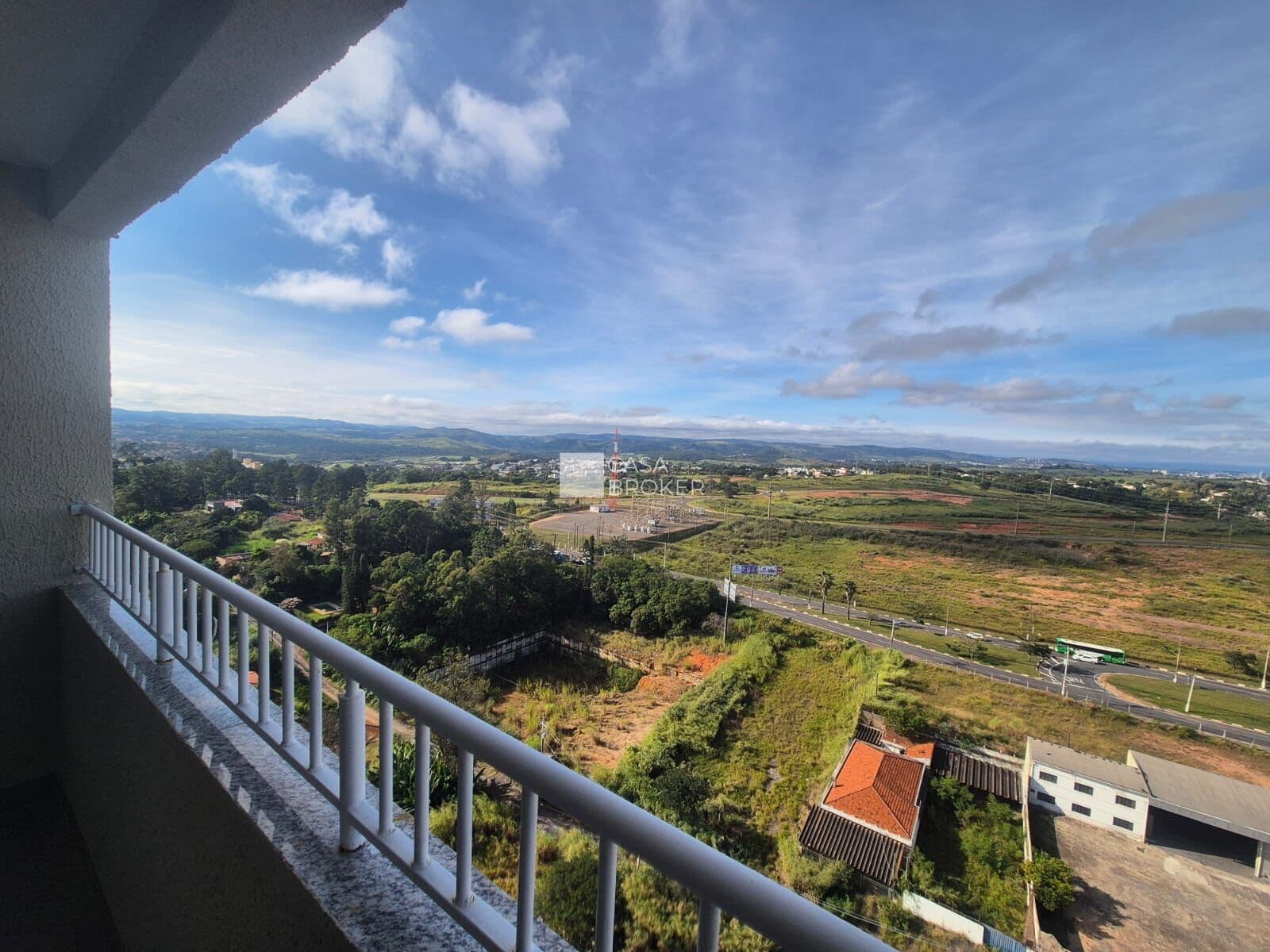 Apartamento à Venda no Capri Village Sousas | 23º Andar | 2 Dorms com Suíte e 2 Vagas+