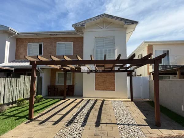 Sobrado mobiliado com 3 dormitórios, 2 suítes e espaço gourmet no Reserva São Pedro
