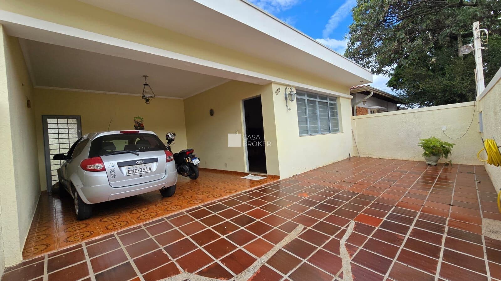 Casa à venda com 3 dormitórios, 1 suite e Edícula - Bairro Jardim Nossa Sra. Auxiliadora