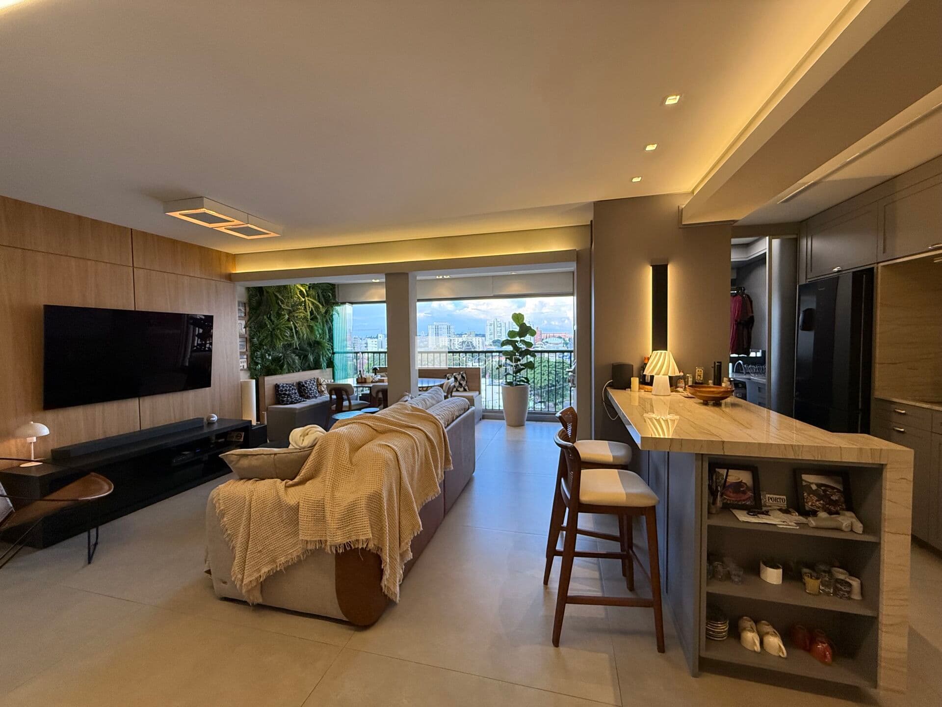 Grand Guanabara Duo | 87m² com 2 Vagas | Design Refinado, 2 Suítes e Pôr do Sol Privativo