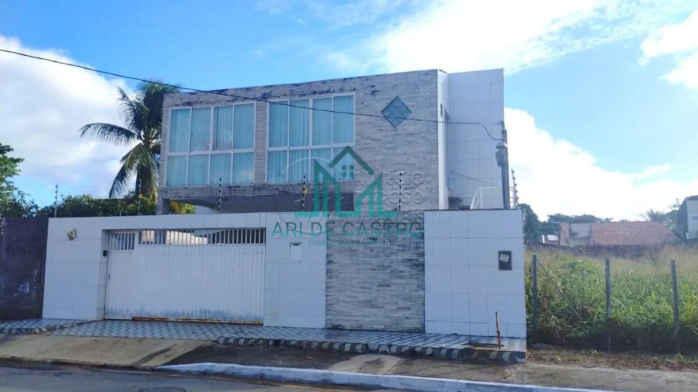 Casa com 4 Quartos com 174m² na Praia de Ipioca em Maceió - Alagoas