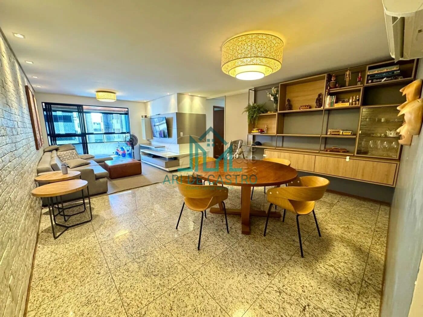 Apartamento com 3 Suítes com Varanda, 145m² à venda na Ponta Verde - Maceió Alagoas