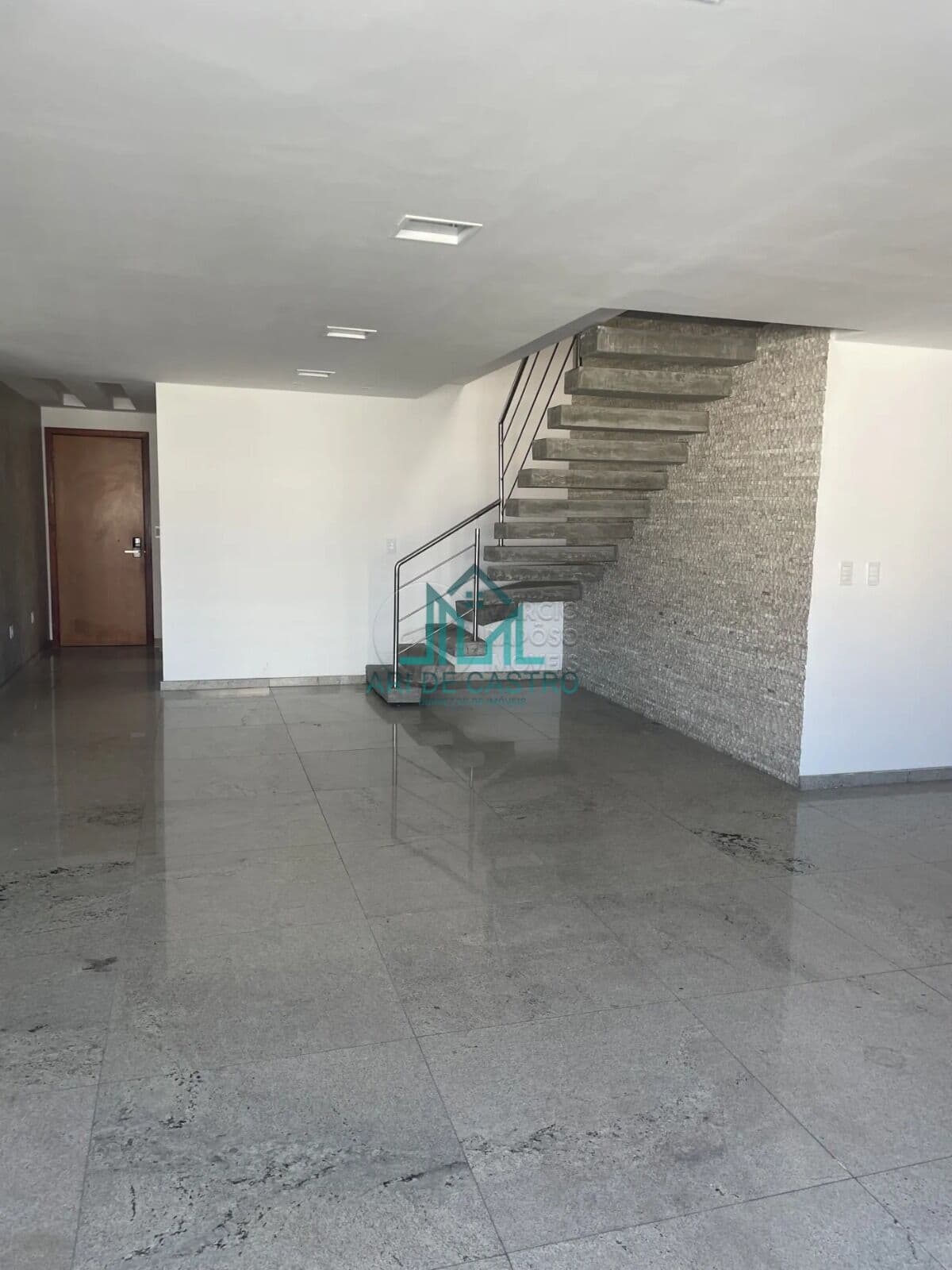 Cobertura Duplex 313m² com 04 quartos, Nascente, Piscina, 4 Vagas na Ponta Verde - Maceió Alagoas