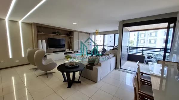 Apartamento 4 Suítes com 191m² com Varanda a Poucos Metros da Praia da Ponta Verde - Maceió Alagoas