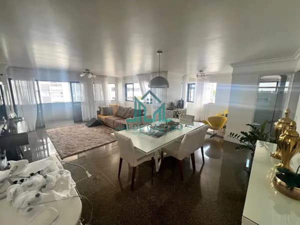Apartamento com 130m² com 3 Suítes, Varanda, 2 Vagas, DCE, 1 quadra da Praia da Ponta Verde - Maceió Alagoas